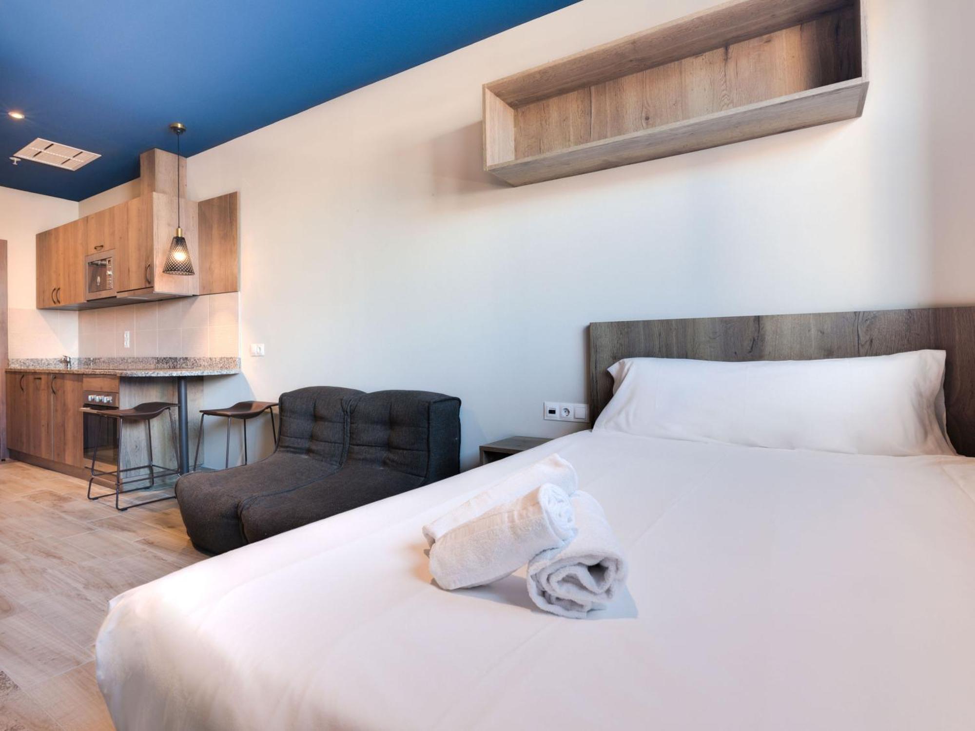 Livensa Living Studios Valencia Marina Real Hotel-Apartamento ภายนอก รูปภาพ
