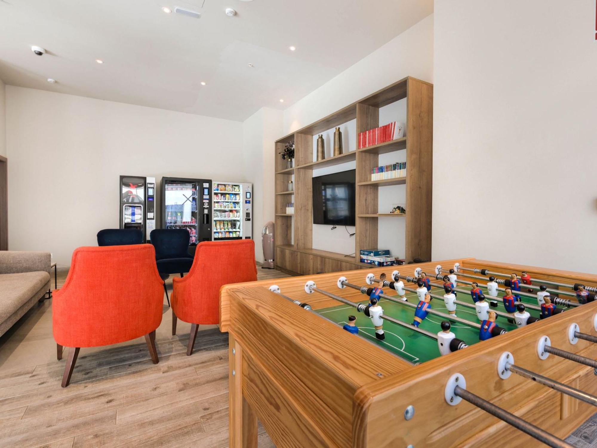 Livensa Living Studios Valencia Marina Real Hotel-Apartamento ภายนอก รูปภาพ