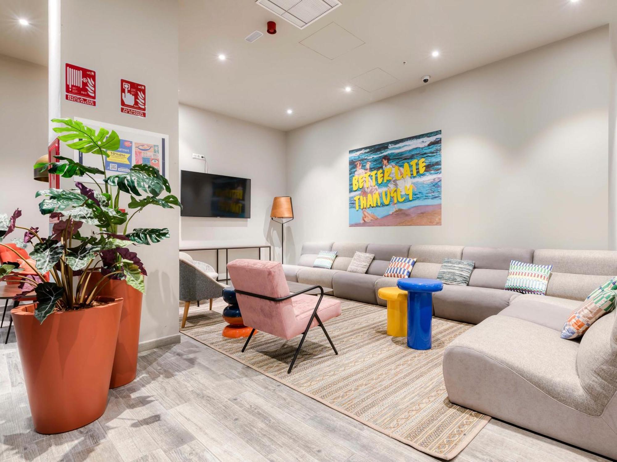 Livensa Living Studios Valencia Marina Real Hotel-Apartamento ภายนอก รูปภาพ